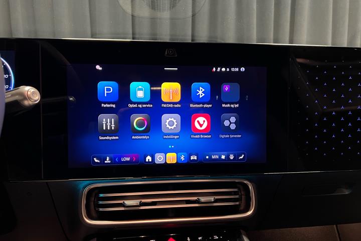 Sort Mercedes CLA250+ fra 2025