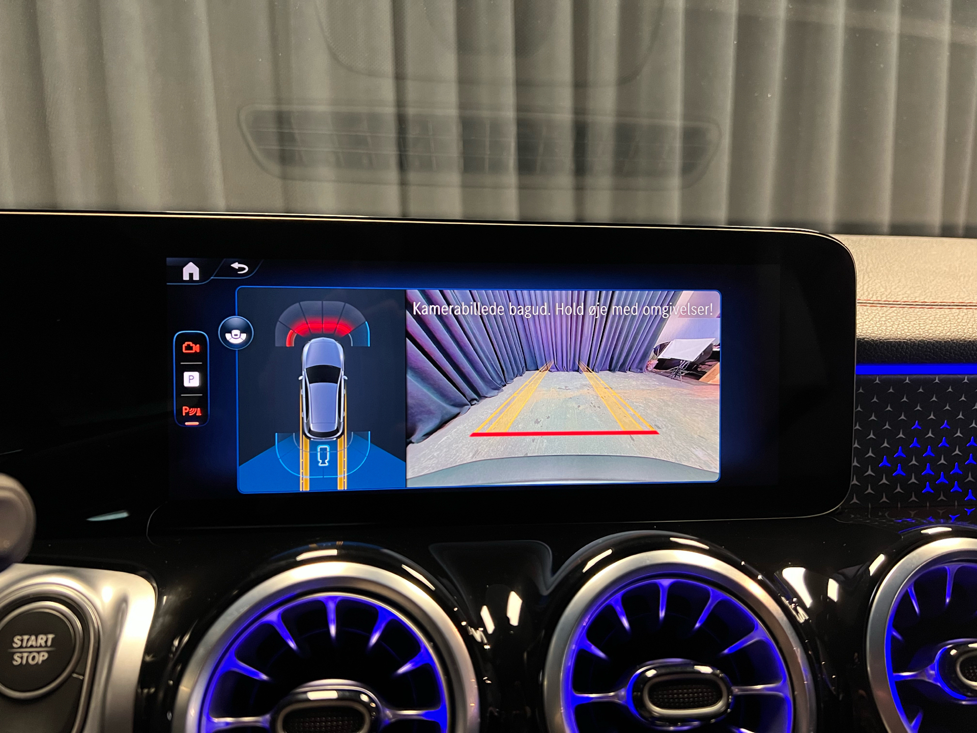 Grå Mercedes EQB 250+ fra 2025