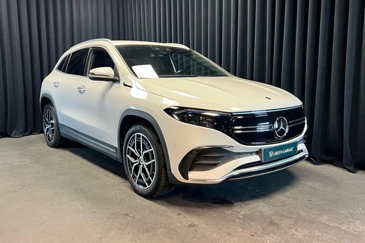 Hvid Mercedes EQA 250 fra 2022 set udefra
