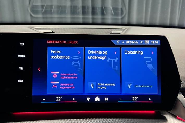 Sølv BMW iX1 fra 2024