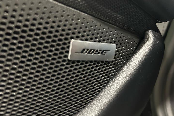 Sort Porsche Taycan fra 2022