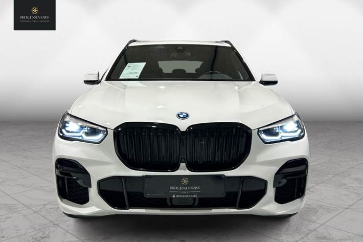 Hvid BMW X5 fra 2022