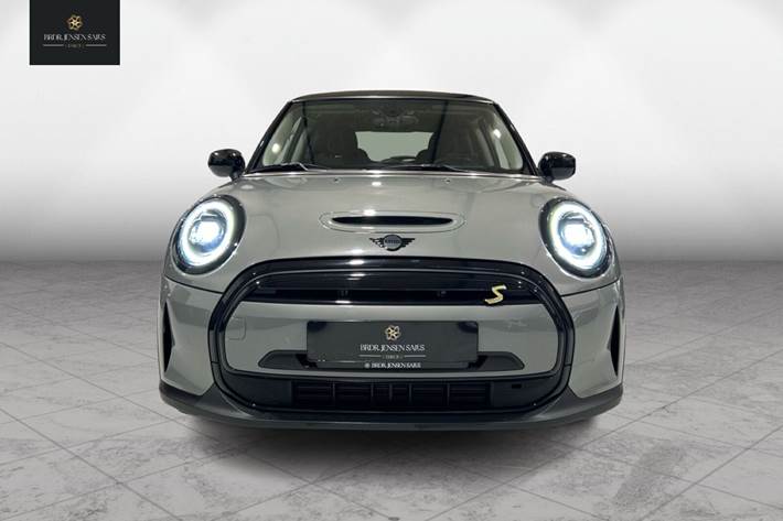 Grå Mini Cooper fra 2021