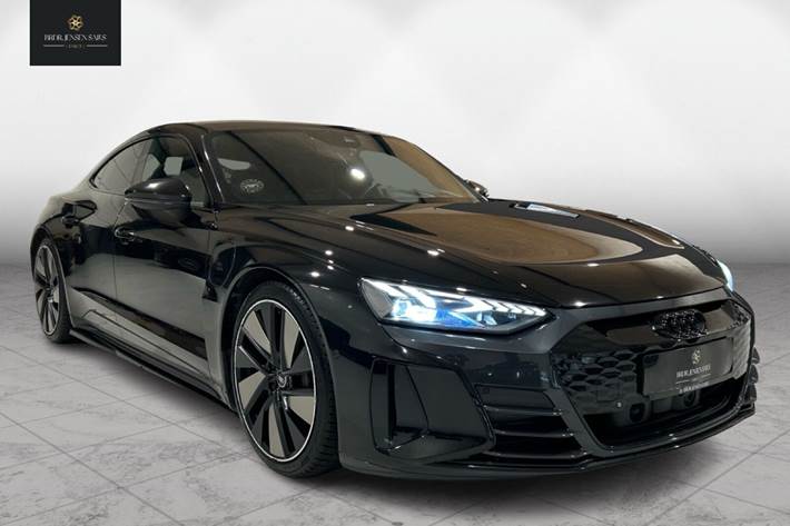 Sort Audi e-tron GT fra 2021 set udefra