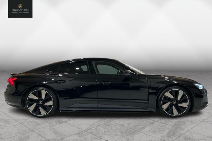 Sort Audi e-tron GT fra 2021