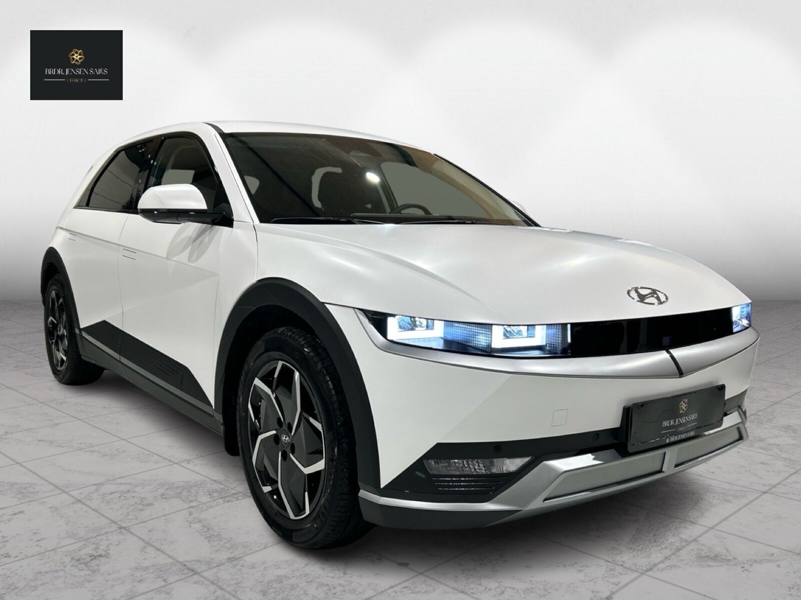 Hvid Hyundai Ioniq 5 fra 2024