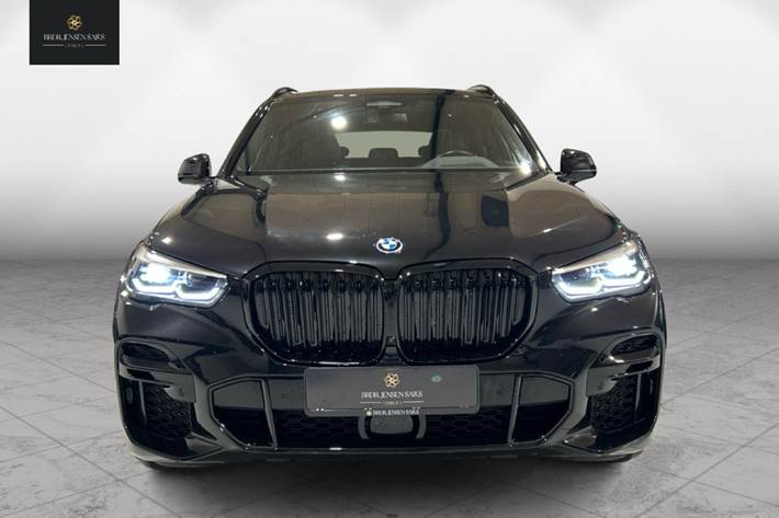 Sort BMW X5 fra 2022
