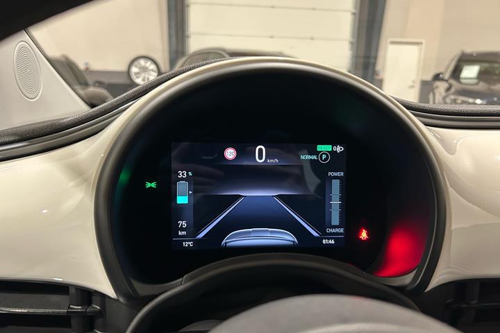 Hvid Fiat 500e fra 2023