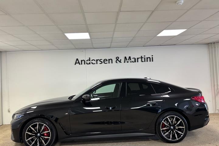 Sort BMW i4 fra 2025