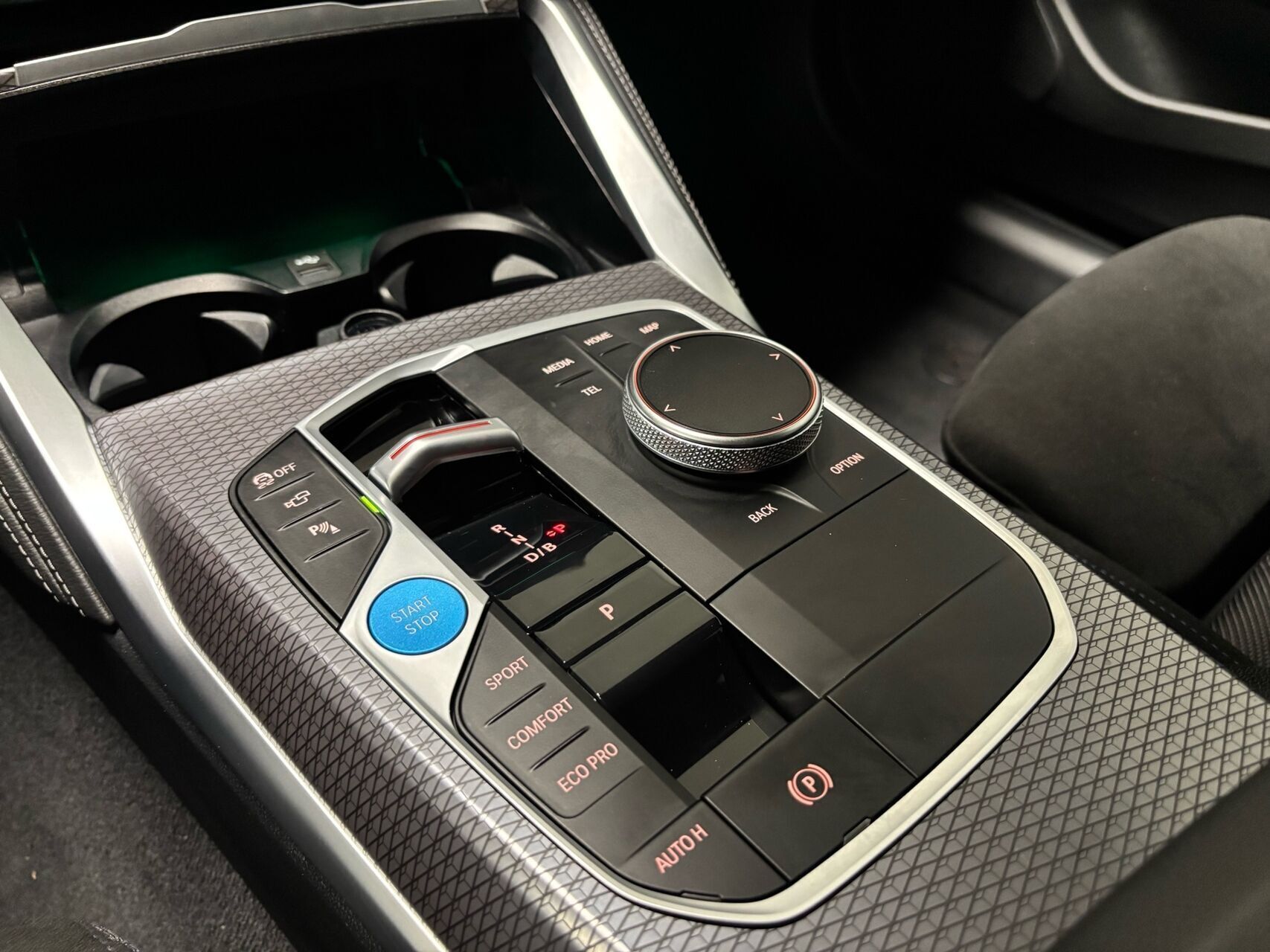 Sort BMW i4 fra 2025