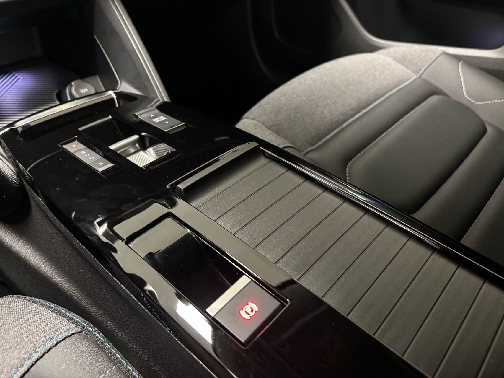 Hvid Citroën ë-C4 X fra 2023