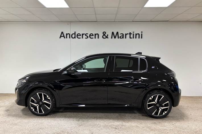 Sort Peugeot e-208 fra 2025