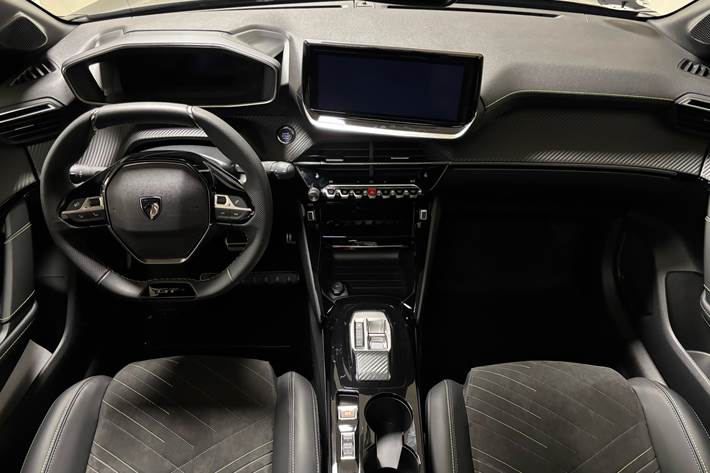 Sort Peugeot e-208 fra 2025