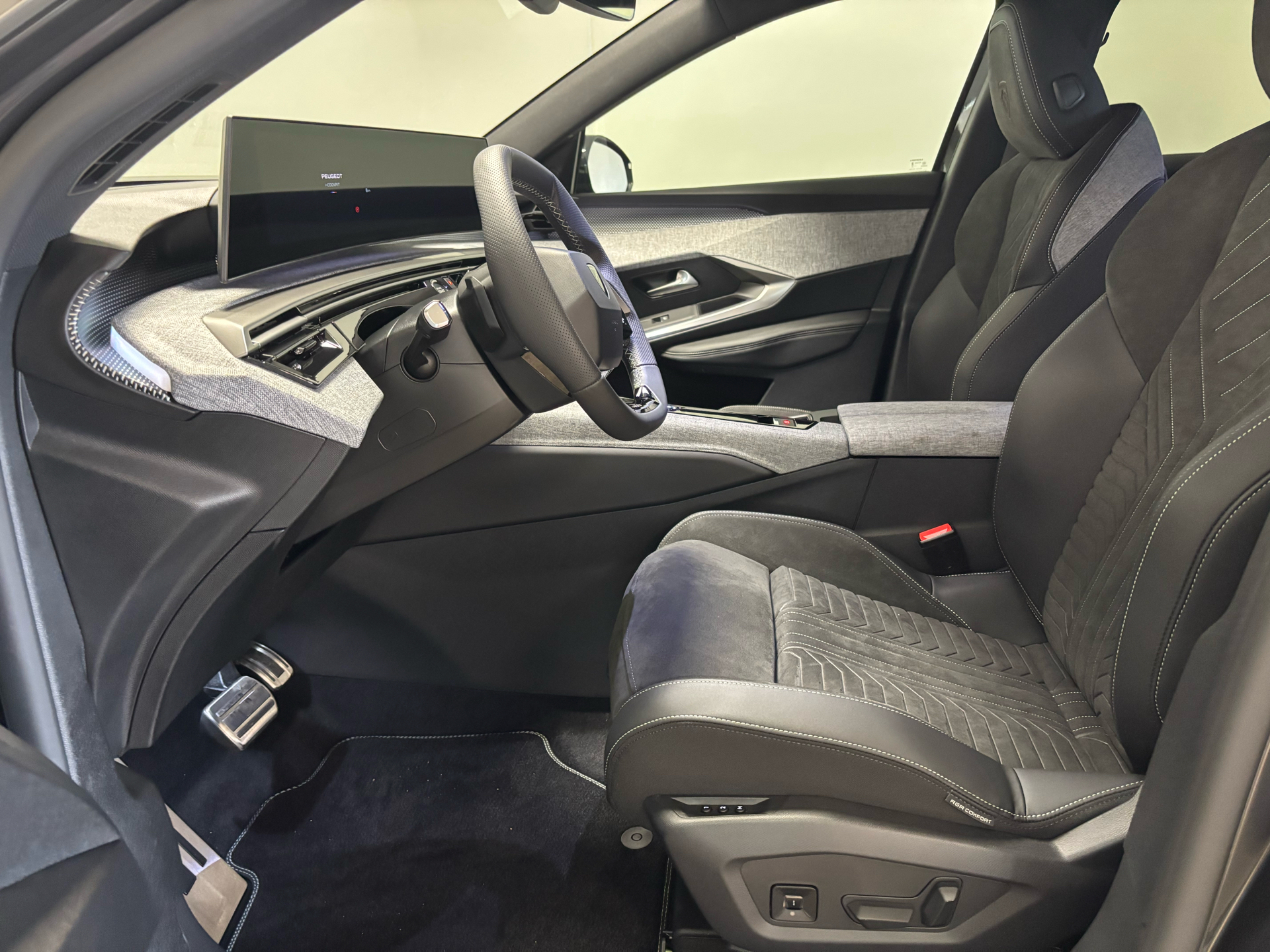 Peugeot e-3008 EL GT Pack 210HK 5d Aut.