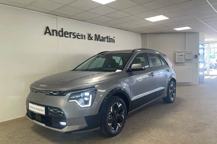 Grå Kia Niro EV fra 2025 set udefra