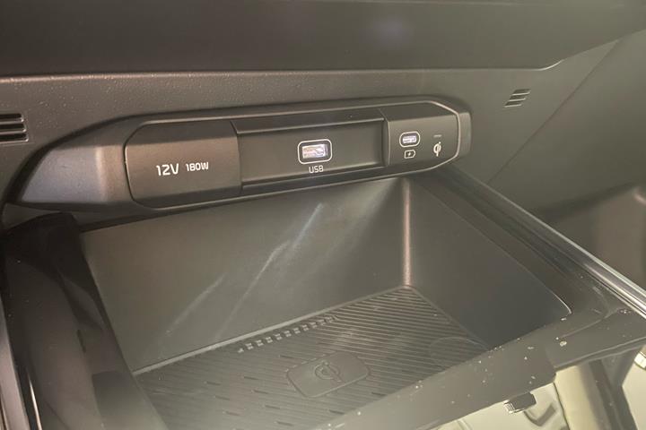 Grå Kia Niro EV fra 2025