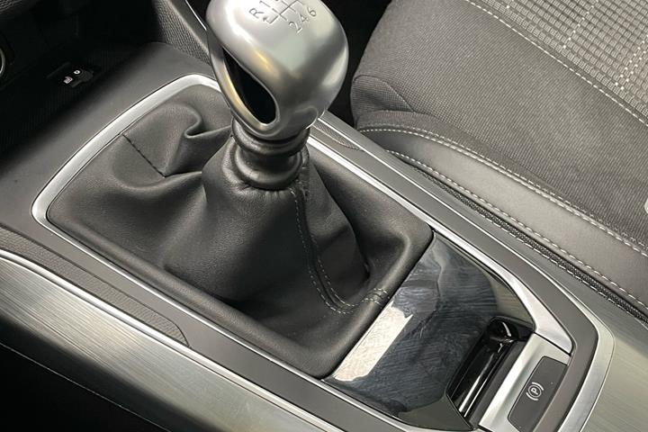 Sort Peugeot 308 fra 2019
