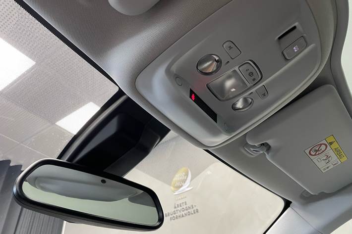 Sort Peugeot 308 fra 2019