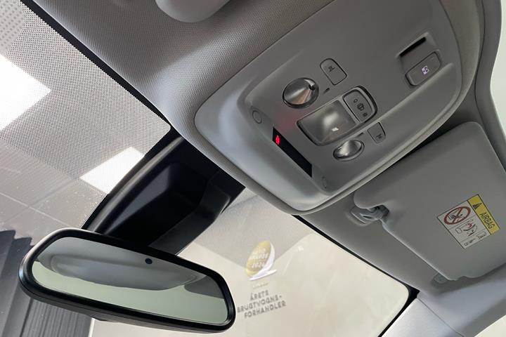Sort Peugeot 308 fra 2019