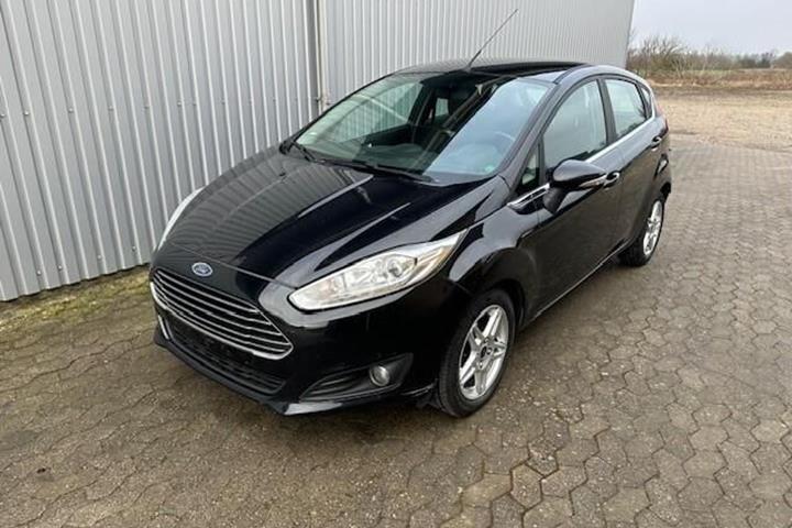 Sort Ford Fiesta fra 2013 set udefra