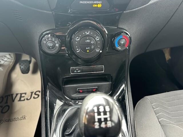 Sort Ford Fiesta fra 2013
