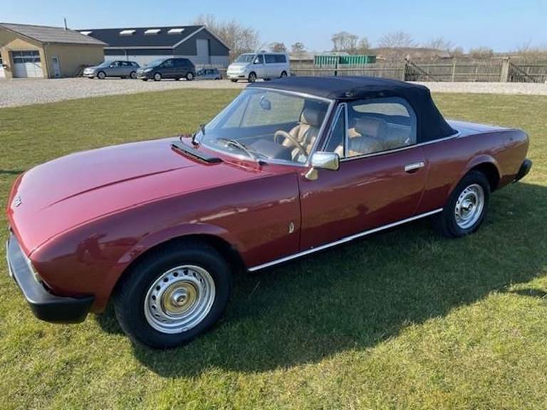 Peugeot 504 2,0 Pininfarina 103HK Cabr.