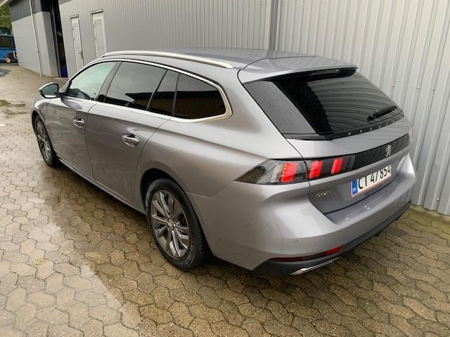 Grå Peugeot 508 fra 2020