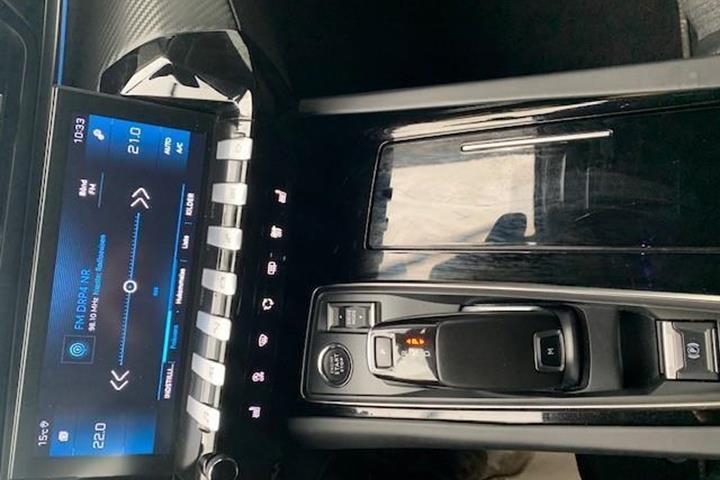 Grå Peugeot 508 fra 2020