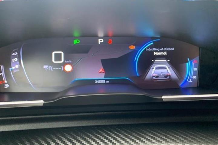 Grå Peugeot 508 fra 2020