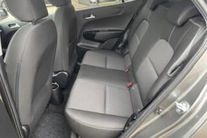 Sølv Kia Picanto fra 2023