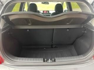 Sølv Kia Picanto fra 2023