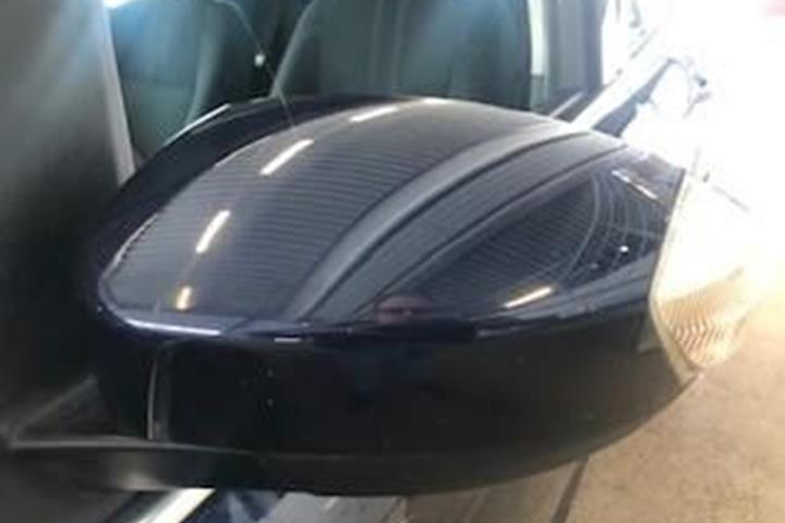 Blå Ford C-MAX fra 2013