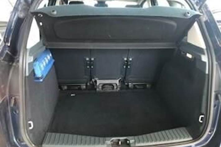 Blå Ford C-MAX fra 2013