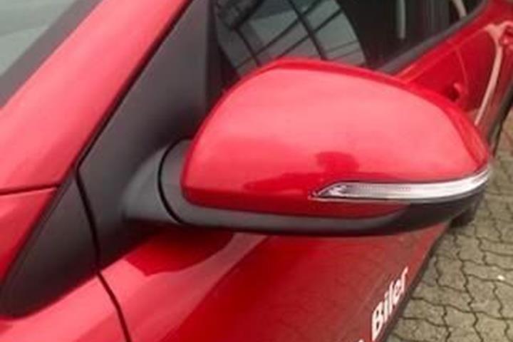 Rød Kia Stonic fra 2025