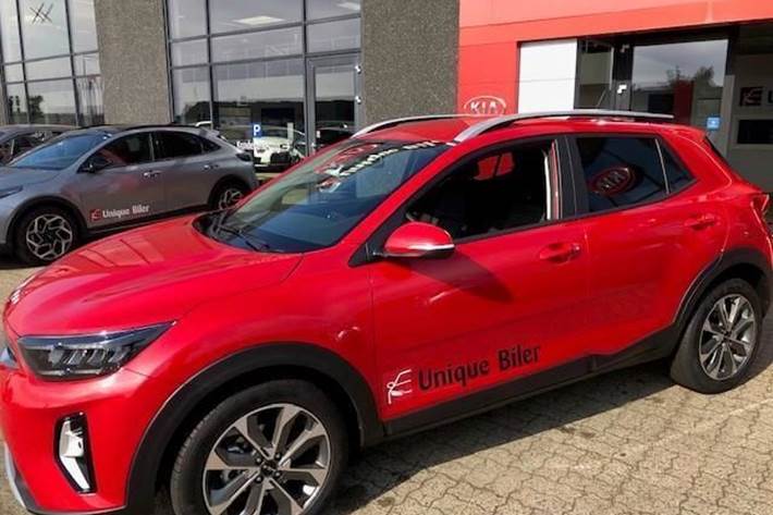 Rød Kia Stonic fra 2024