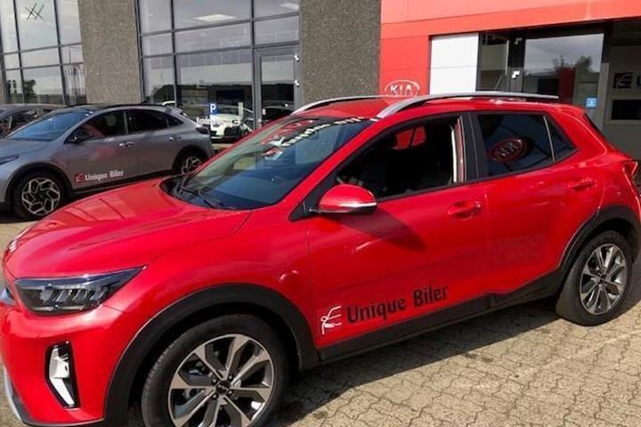 Rød Kia Stonic fra 2024