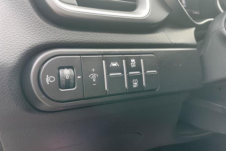 Sølv Kia Ceed fra 2024