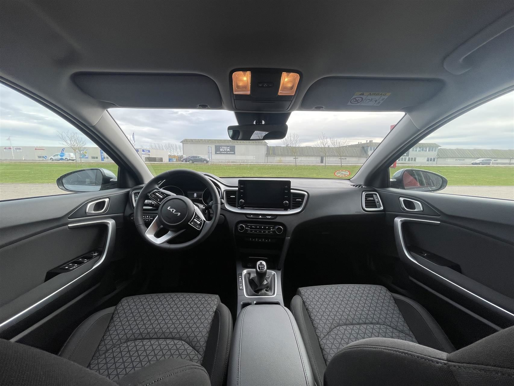 Sølv Kia Ceed fra 2024