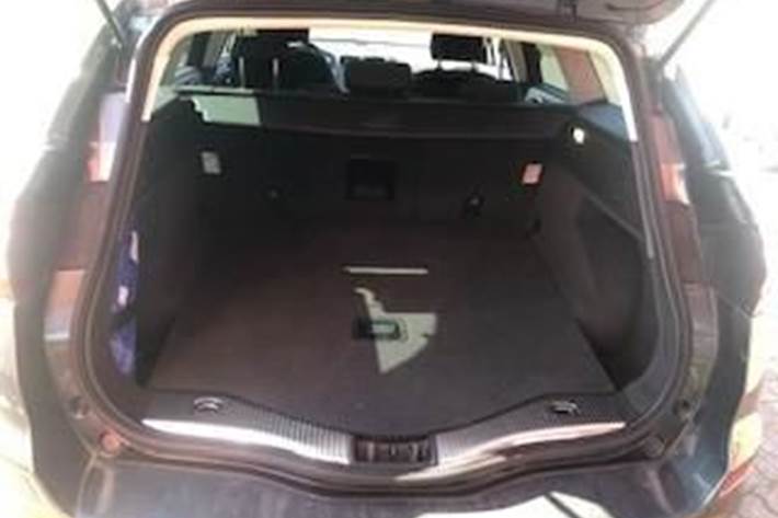 Sort Ford Mondeo fra 2016