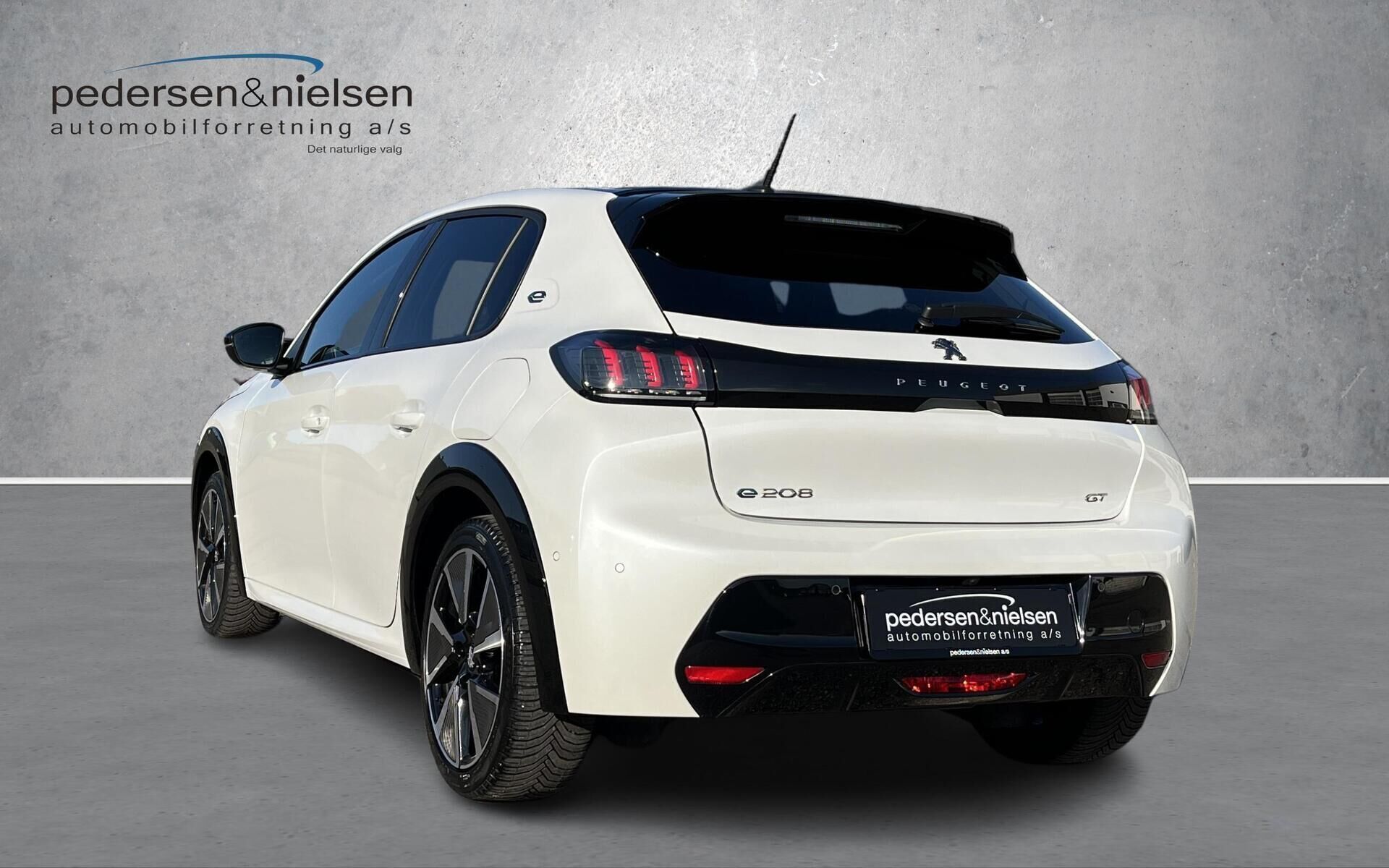 Hvid Peugeot e-208 fra 2020
