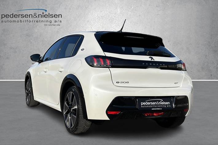 Hvid Peugeot e-208 fra 2020