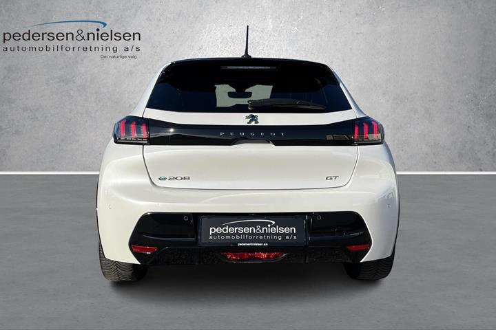 Hvid Peugeot e-208 fra 2020