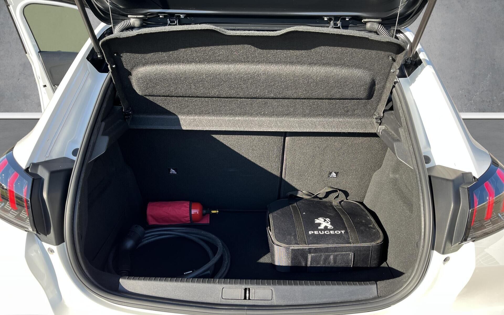 Hvid Peugeot e-208 fra 2020