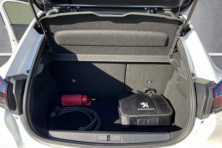 Hvid Peugeot e-208 fra 2020