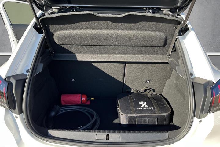 Hvid Peugeot e-208 fra 2020