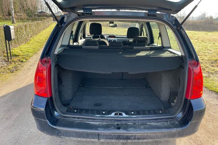 Blå Peugeot 307 fra 2008