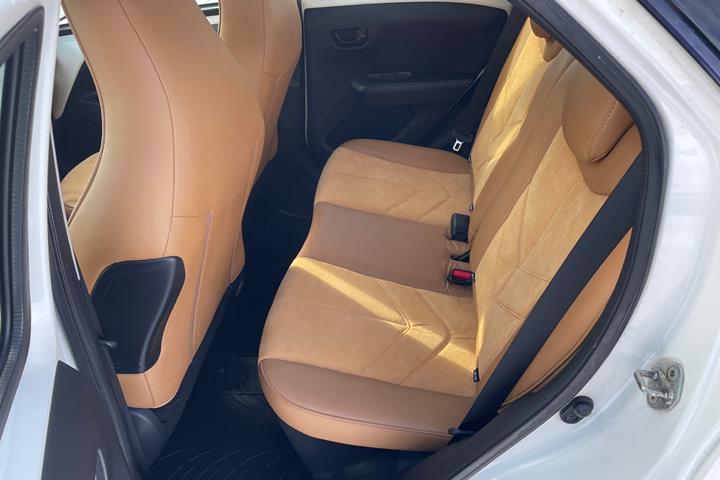 Hvid Toyota Aygo fra 2014
