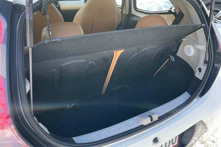 Hvid Toyota Aygo fra 2014