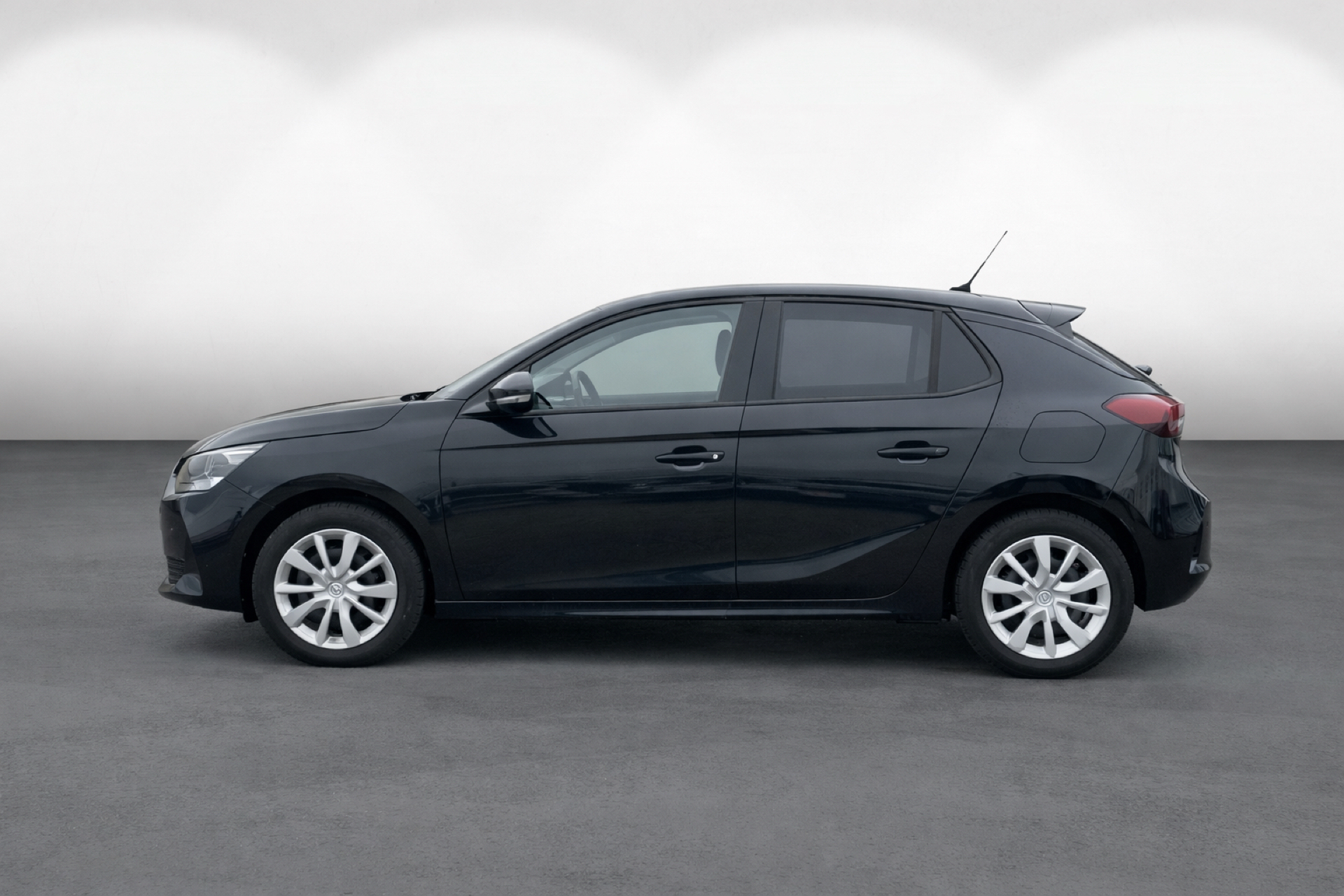 Sort Opel Corsa fra 2020