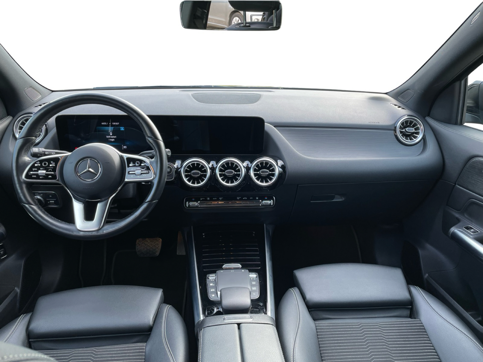 Sort Mercedes EQA 250 fra 2021